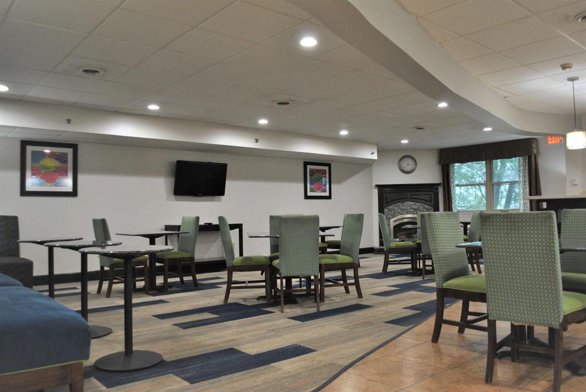 Best Western Owego Inn מראה חיצוני תמונה