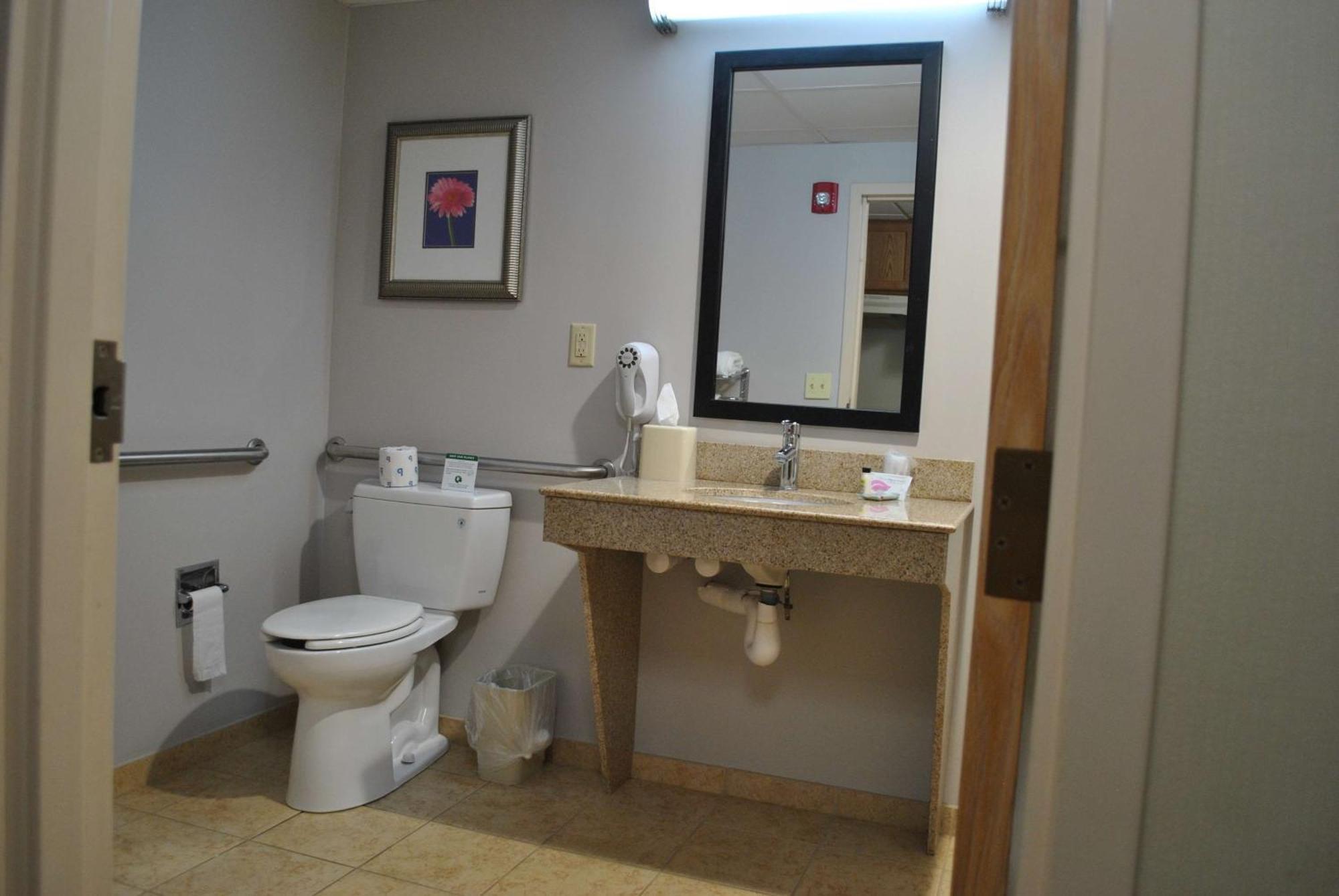 Best Western Owego Inn מראה חיצוני תמונה